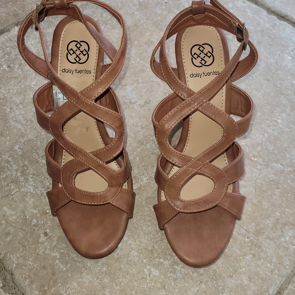 Daisy Fuentes Sandles